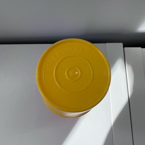 Set of 6 Tupperware plastic cups #109 Classic Kids Bell Tumblers 7oz Cups - Picture 2 of 2